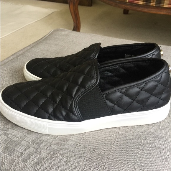 Steve Madden Quilted Leather Slip On Sneaker 6.5 - Picture 7 of 8